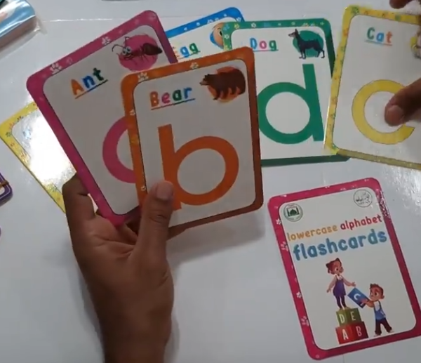 مجموعة كروت Loweroase Alphabet Flash cards